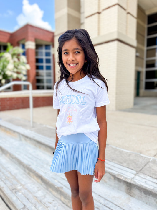 School vibes tee